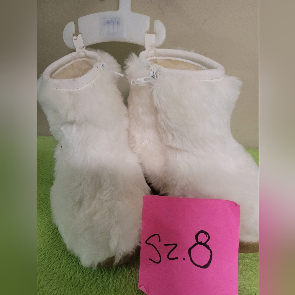 GAP booties sz 8